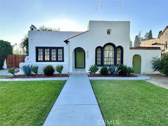 5743 Magnolia AVE, Riverside, CA 92506
