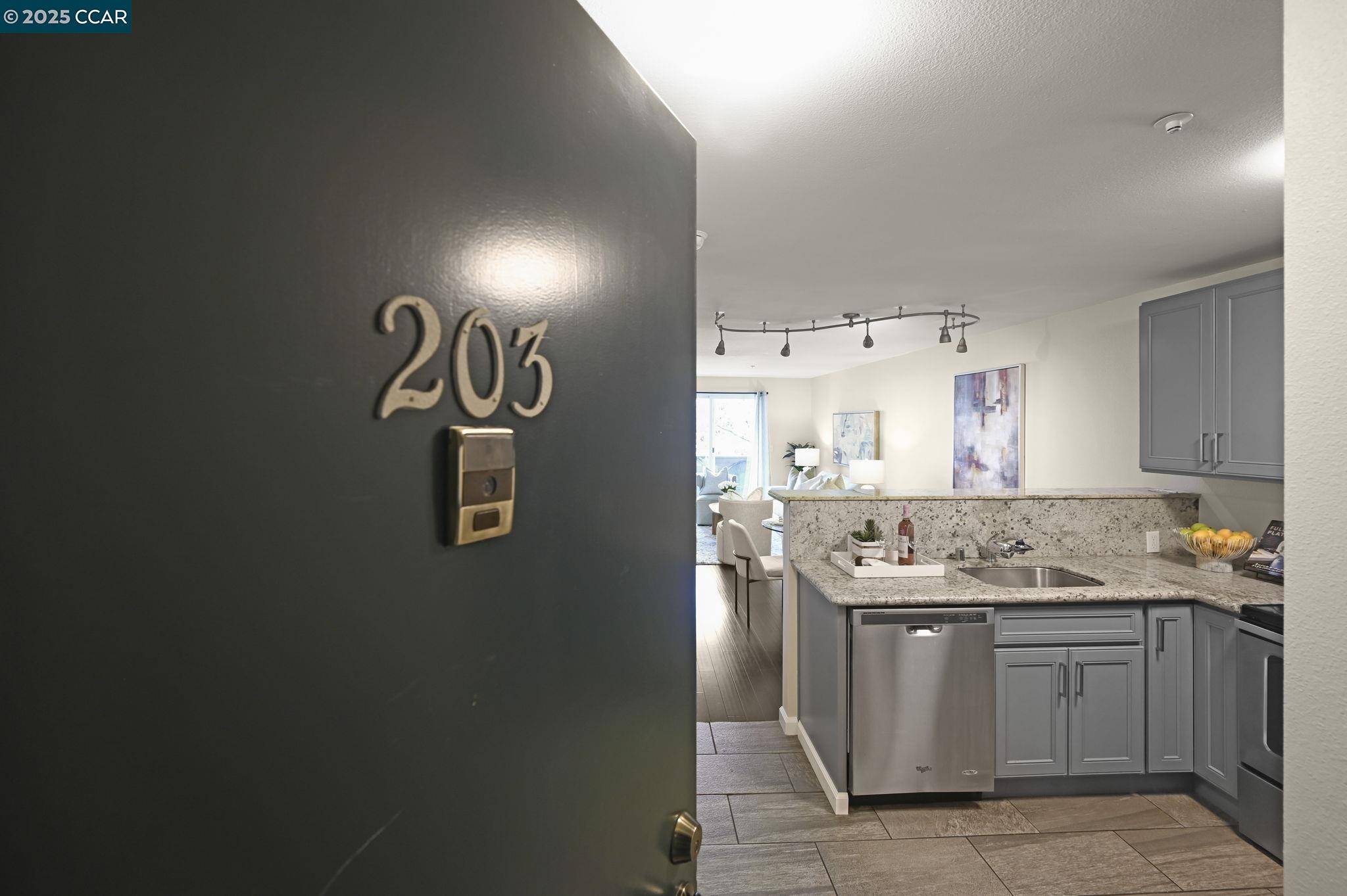 2901 Macarthur Blvd 203, Oakland, CA 94602