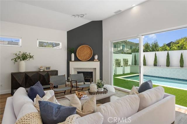 7938 Kenyon AVE, Los Angeles, CA 90045