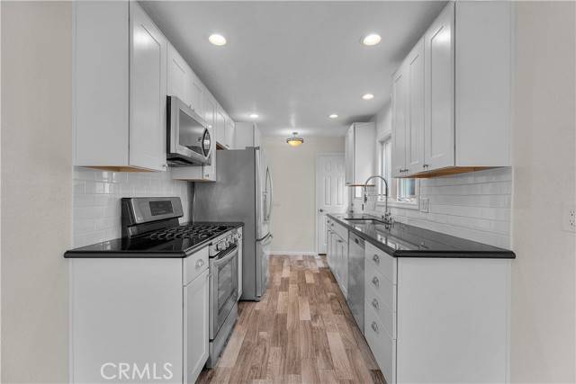 Long Beach, CA 90803,211 La Verne AVE