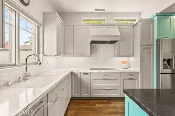 North Hollywood, CA 91606,6557 Clybourn AVE