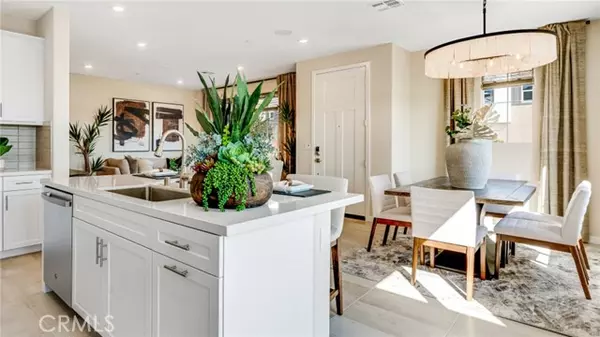 Ontario, CA 91762,2739 E Amberley Privado