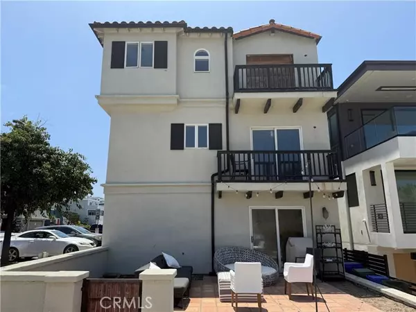 Manhattan Beach, CA 90266,617 Manhattan AVE