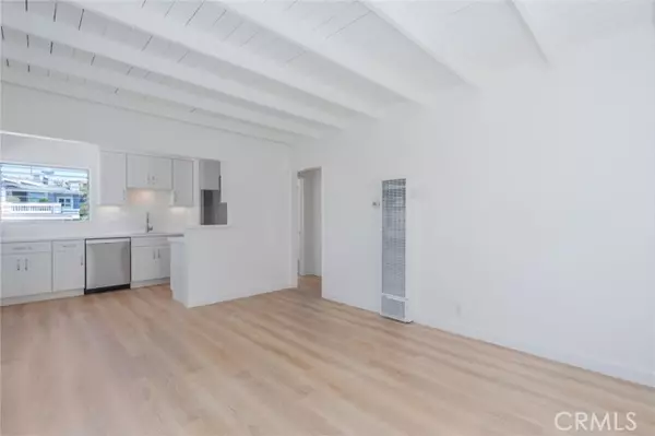 Corona Del Mar, CA 92625,720 1/2 Narcissus AVE