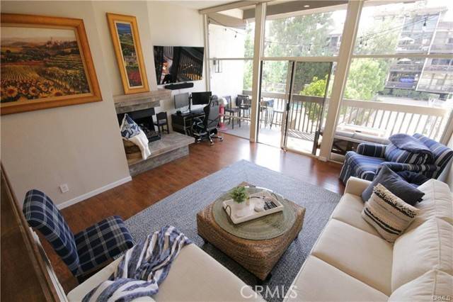 Long Beach, CA 90803,6221 Marina Pacifica DR