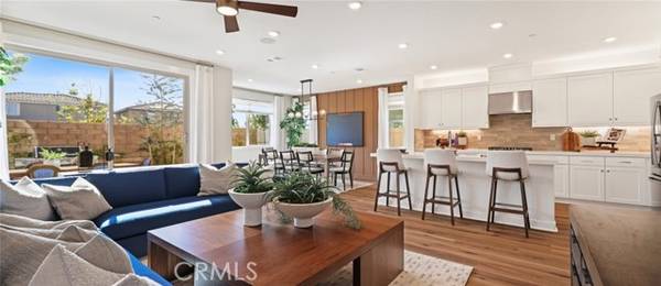 455 Snowdrop LN, Santa Paula, CA 93060