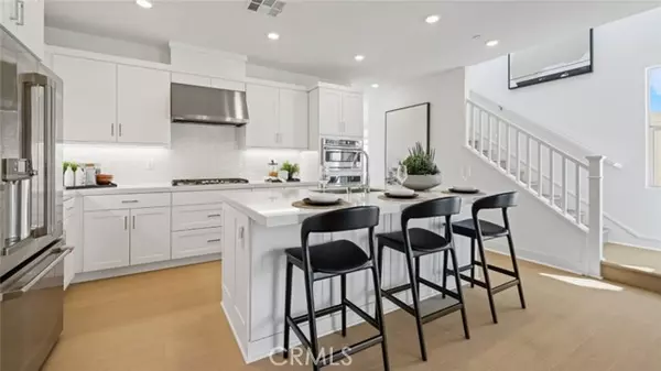 756 Edward Scholle DR, Camarillo, CA 93010