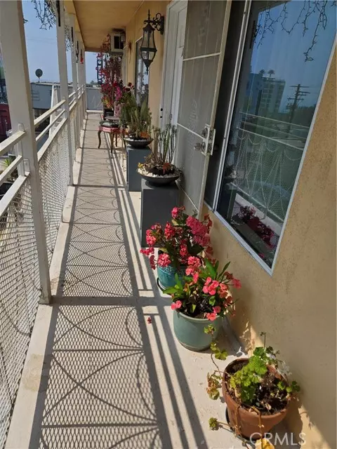 West Hollywood, CA 90069,1129 1/2 N Clark ST 1129 1/2