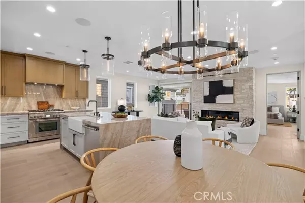 516 1/2 Larkspur (Rear Home) AVE, Corona Del Mar, CA 92625