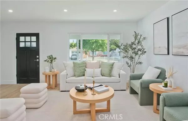 Lake Balboa, CA 91406,17007 Bassett ST