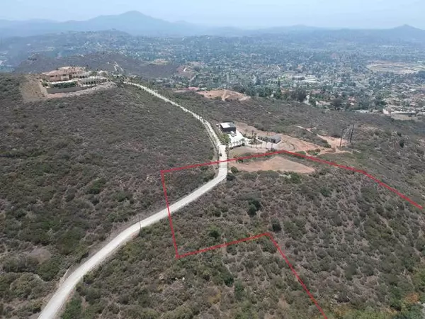 El Cajon, CA 92021,0 Saxton LN