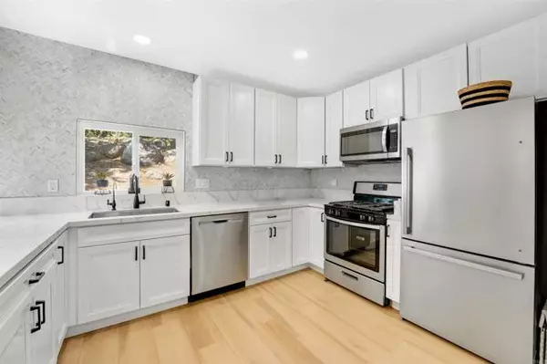 El Cajon, CA 92020,1162 Merritt DR