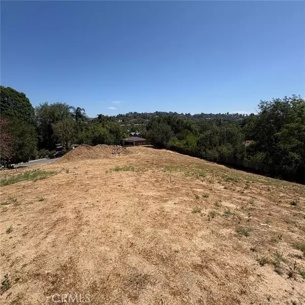 Santa Ana, CA 92705,0 Skyline DR
