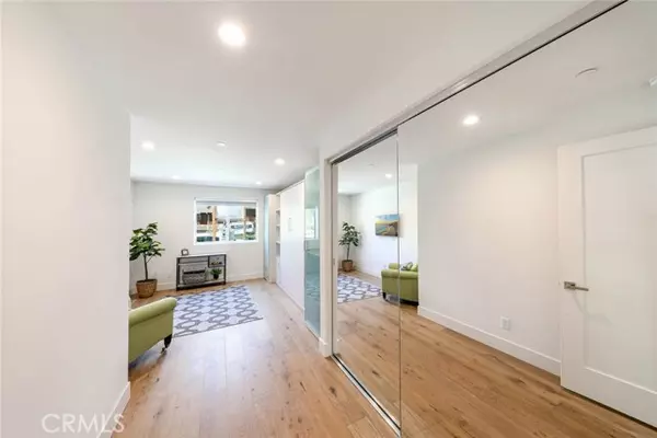Corona Del Mar, CA 92625,3920 E Coast HWY