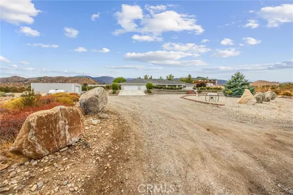 Pinon Hills, CA 92372,325 Canyon RD
