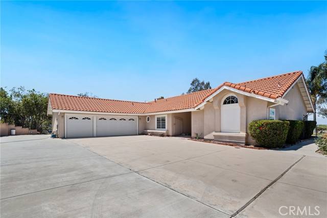 11056 Orchard View LN, Riverside, CA 92503
