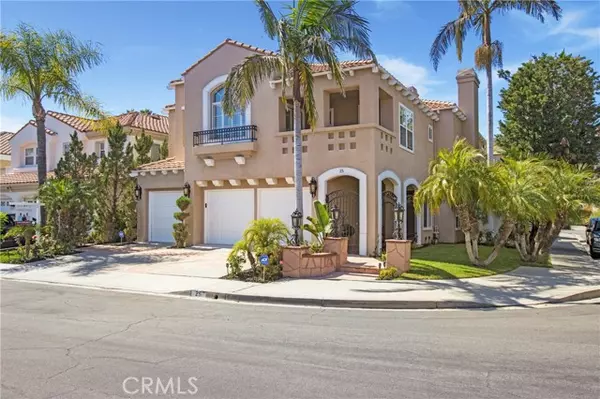 25 Santa Maria, Lake Forest, CA 92610