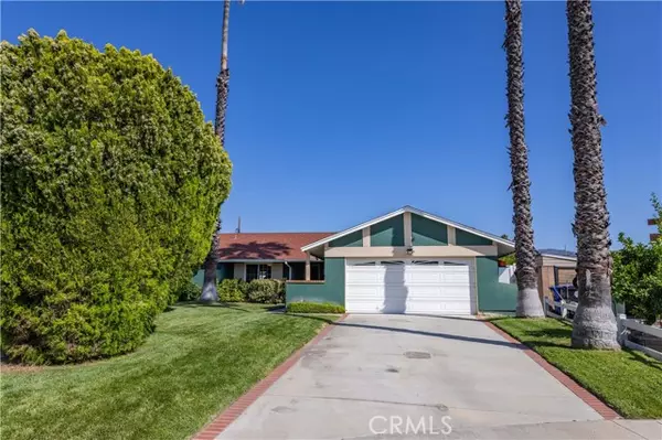 27200 Pine Hills AVE, Canyon Country, CA 91351