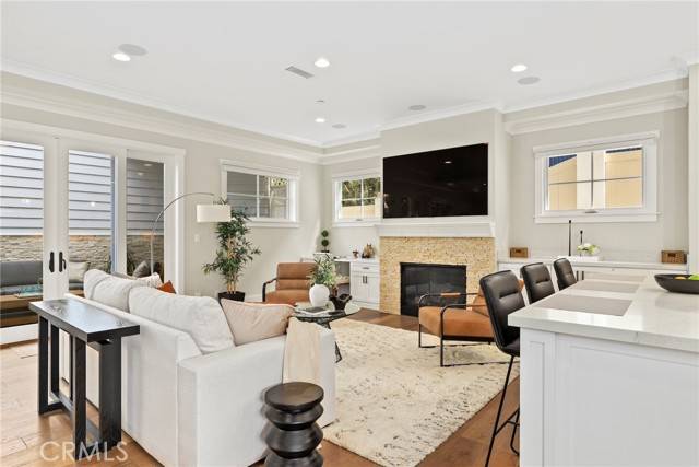 Redondo Beach, CA 90277,716 Elvira AVE A