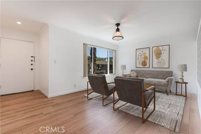 Studio City, CA 91602,11138 Aqua Vista ST 49
