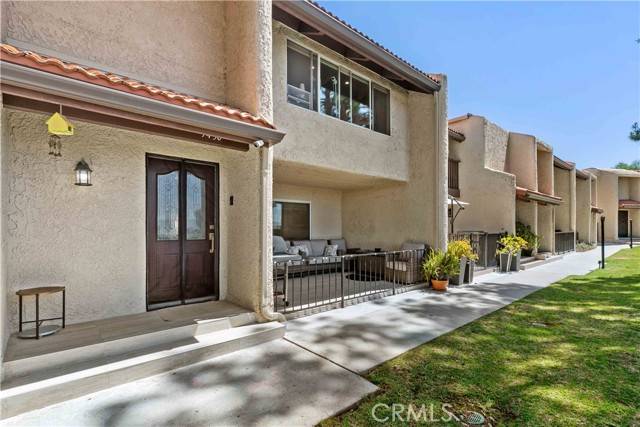 9436 Via Monique, Burbank, CA 91504