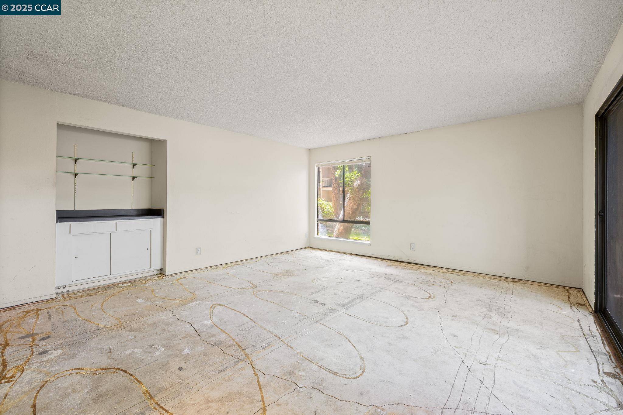 Walnut Creek, CA 94596,430 N Civic Dr 103
