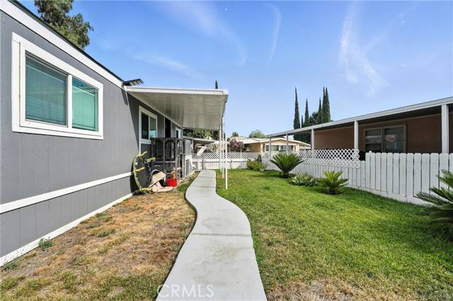 Colton, CA 92324,2851 S La Cadena 114