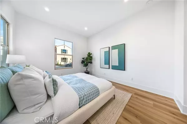 Irvine, CA 92618,307 Brimwood