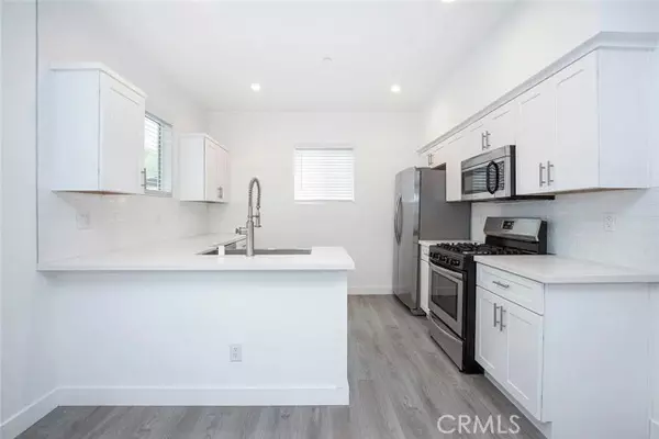 North Hollywood, CA 91601,5026 1/2 Cleon AVE