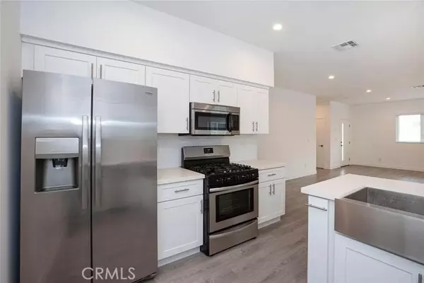 North Hollywood, CA 91601,5026 1/2 Cleon AVE