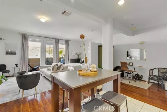 Lincoln Heights, CA 90031,360 W Avenue 26 323
