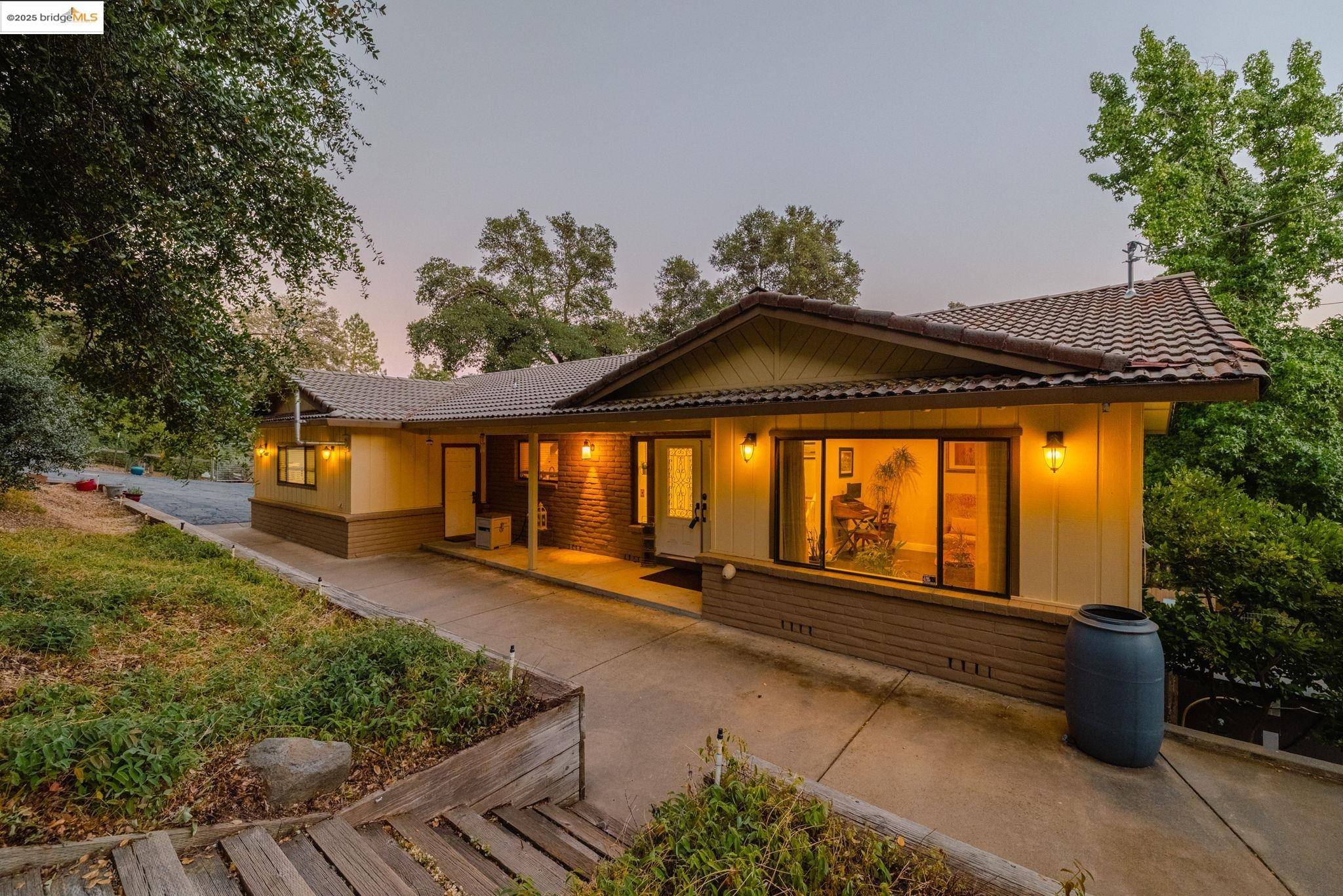 14147 Alder Ln, Sonora, CA 95370