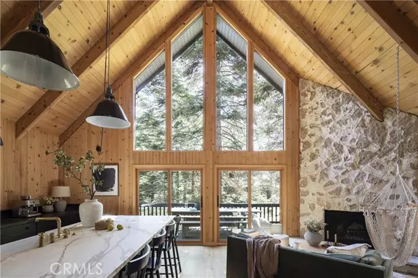 Lake Arrowhead, CA 92352,433 Annandale DR