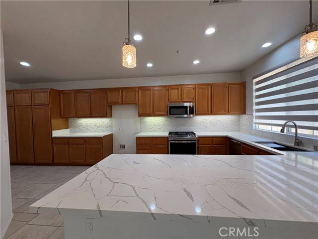 Irvine, CA 92602,50 Salton 49