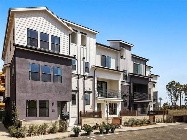 19011 Main ST 129, Huntington Beach, CA 92648