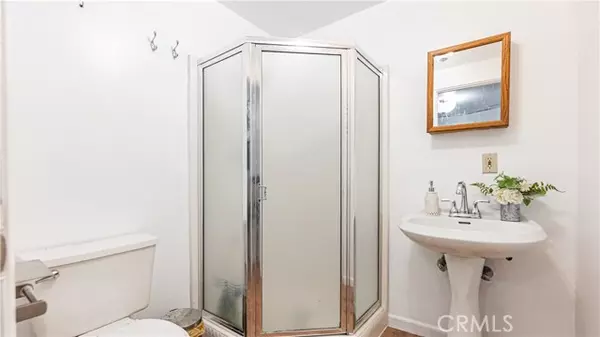 Cedar Glen, CA 92321,29282 Pine DR