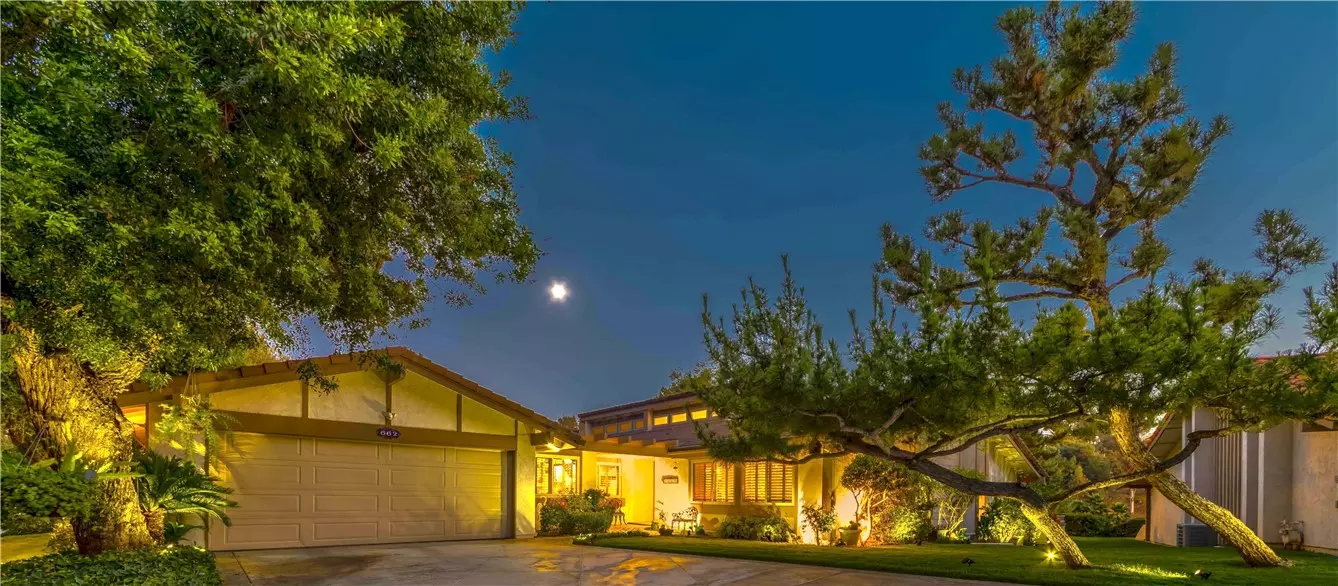 662 Via Zapata, Riverside, CA 92507