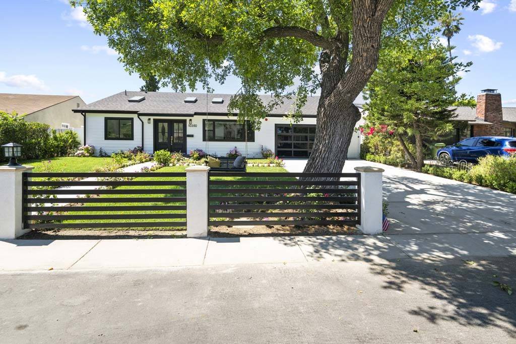 10350 McCormick ST, North Hollywood, CA 91601