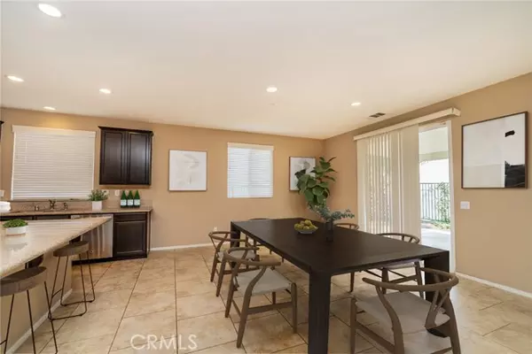 Riverside, CA 92503,16550 Village Meadow DR