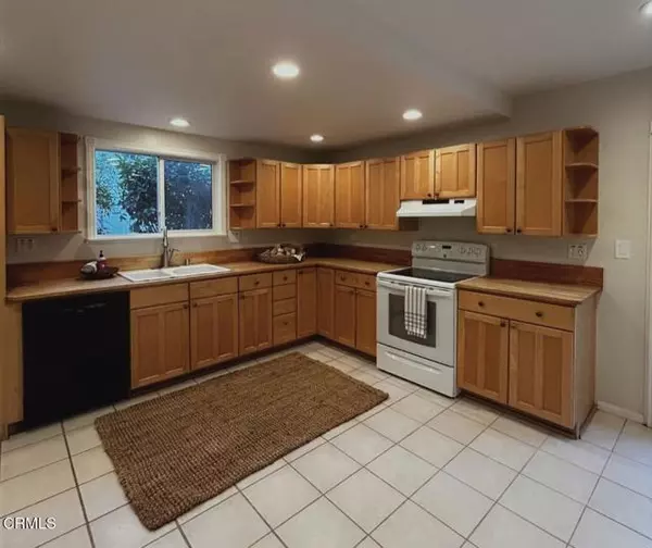 Ojai, CA 93023,1104 Mariano DR