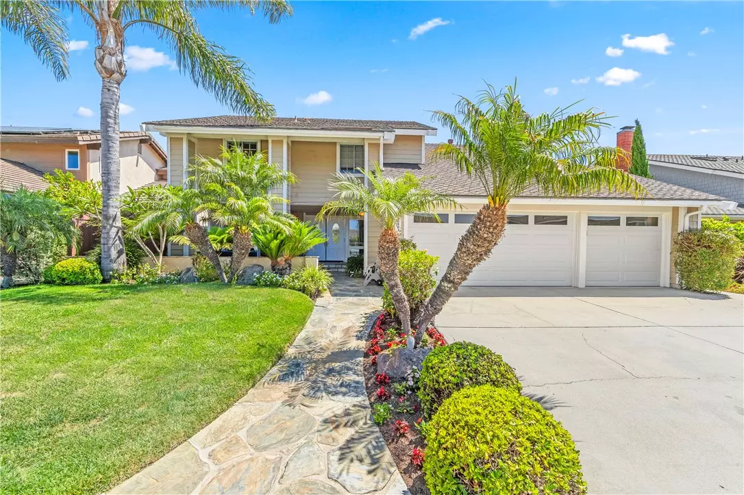 Huntington Beach, CA 92648,5861 Midway DR
