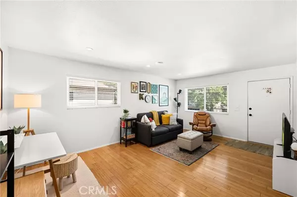 Azusa, CA 91702,1105 W Calle De La Luna 4