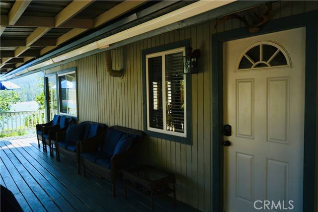 37744 Shoreline DR, Bass Lake, CA 93604