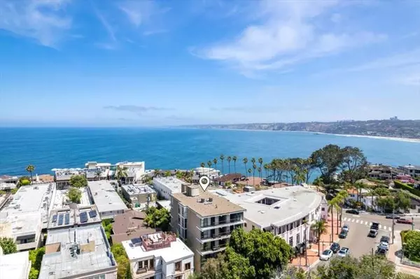 La Jolla, CA 92037,1250 Cave ST 3