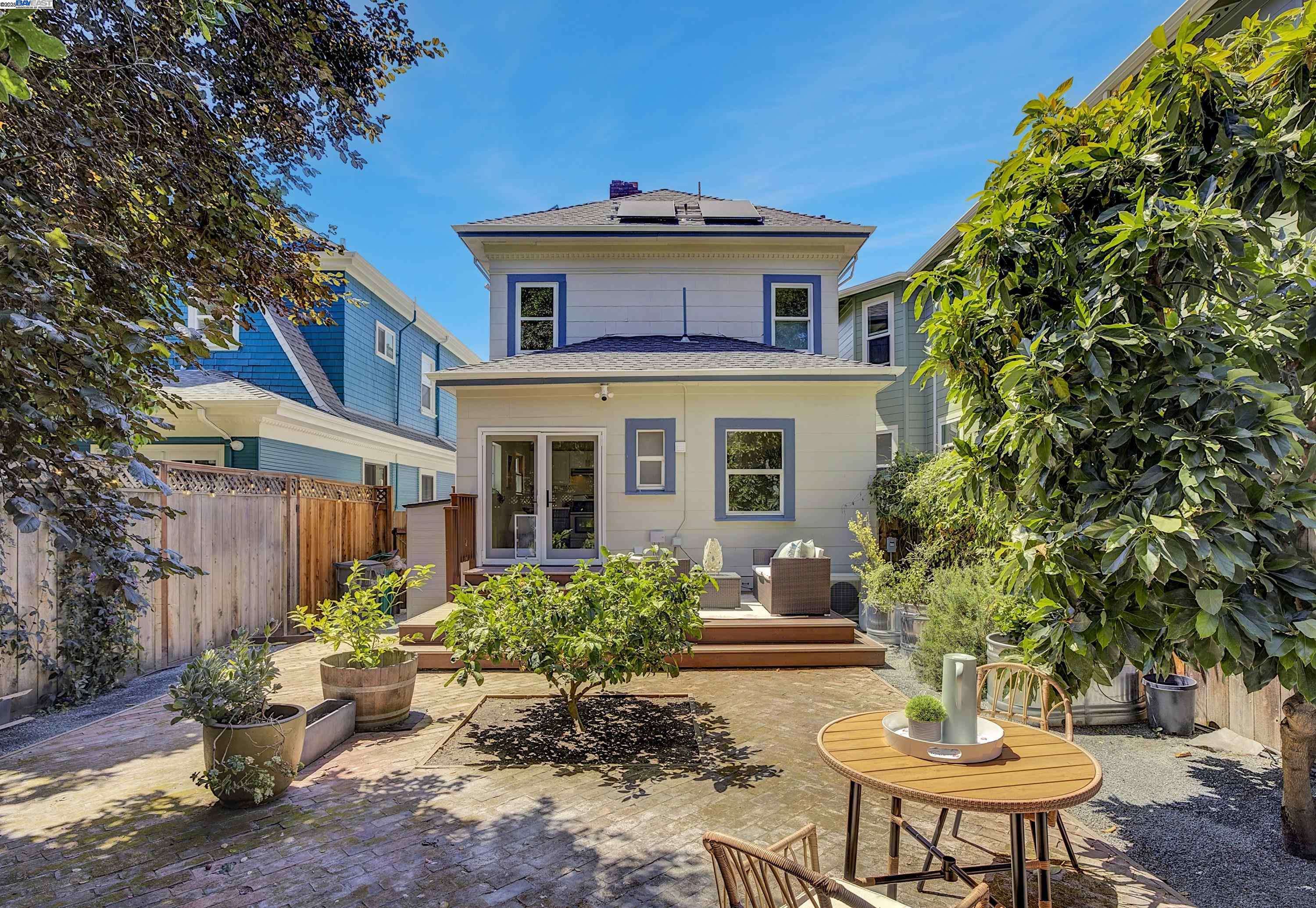 3034 Martin Luther King Jr WAY, Oakland, CA 94609