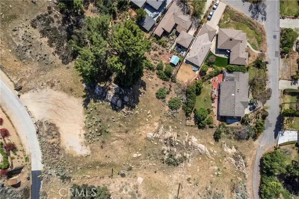 2935 Galaxie Heights RD, Riverside, CA 92507