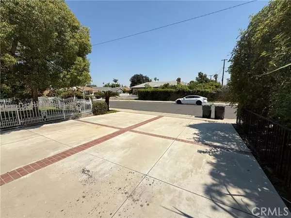 Riverside, CA 92505,4271 Hines AVE