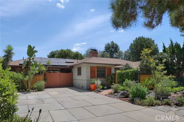 Valley Glen, CA 91401,5866 Varna AVE