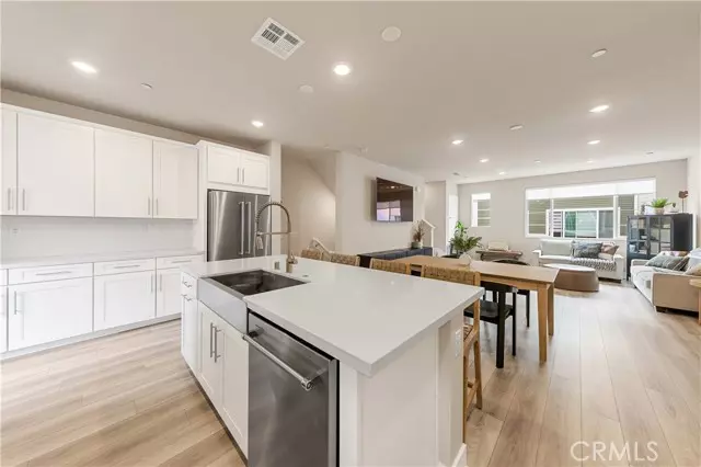 San Pedro, CA 90732,1484 Sunrise Ln.