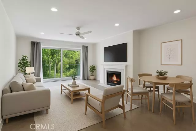 Newport Beach, CA 92663,200 Mcneil LN 112